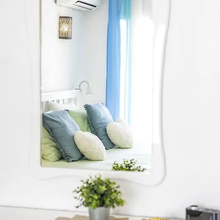 Apartamento Penthouse Living With Rooftop Terrace & Sea View *