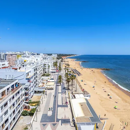Penthouse Living With Rooftop Terrace & Sea View Quarteira