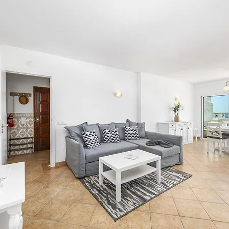 Penthouse Living With Rooftop Terrace & Sea View * Quarteira